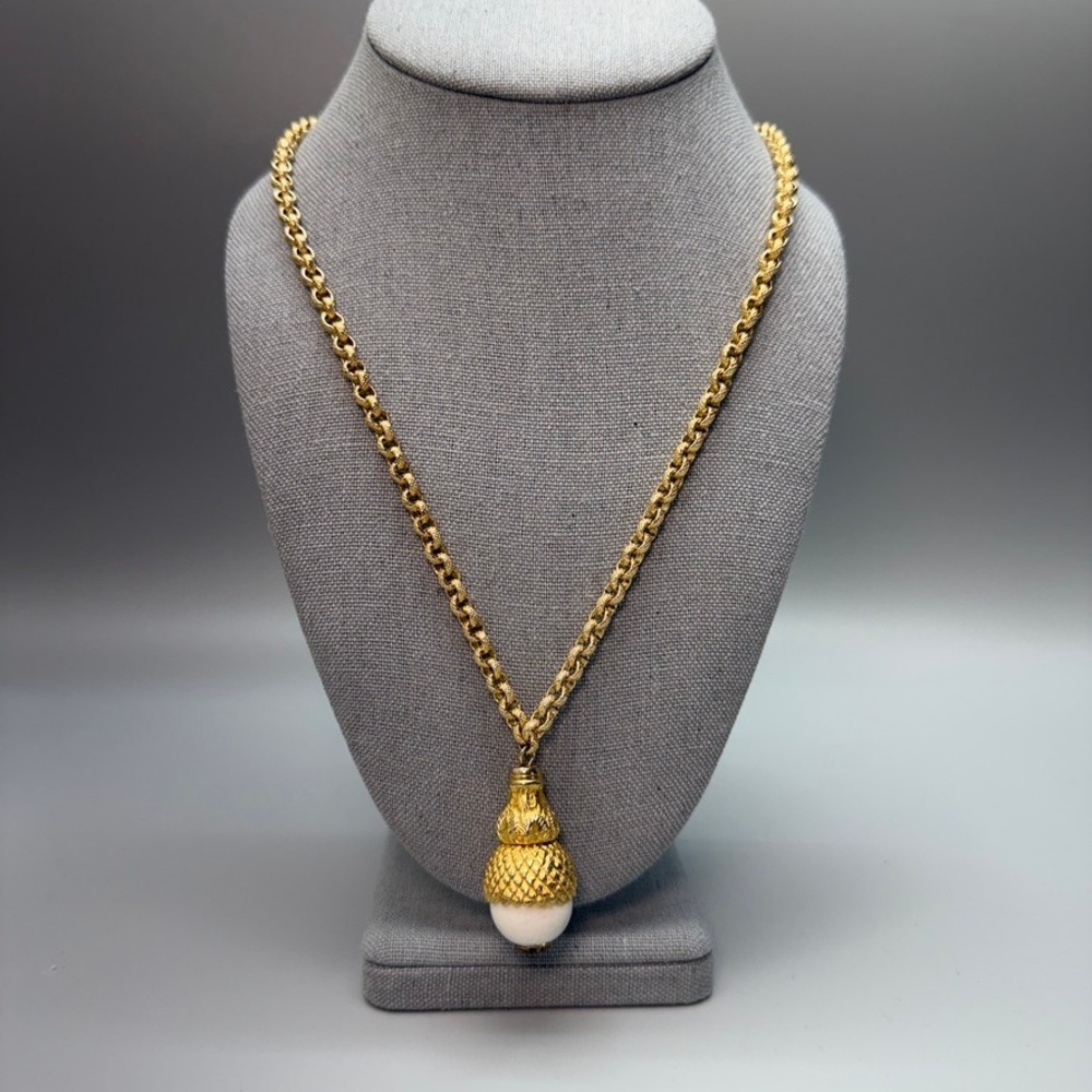 Vintage Acorn Pendant Gold Tone Cable Chain Necklace 24" Retro Chic Layering